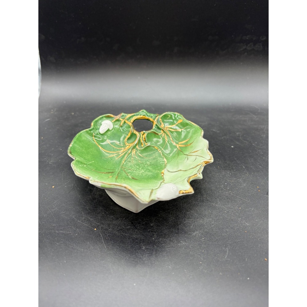 Vintage Green Porcelain Leaf Trinket Dish Gold‎ Gilt Veining Finger Loop Handle